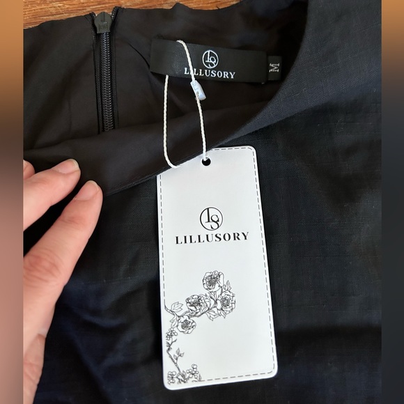 Cotton Cutout Dress - Picture 4 of 7